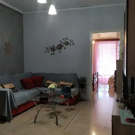 George شقة كالاماتا